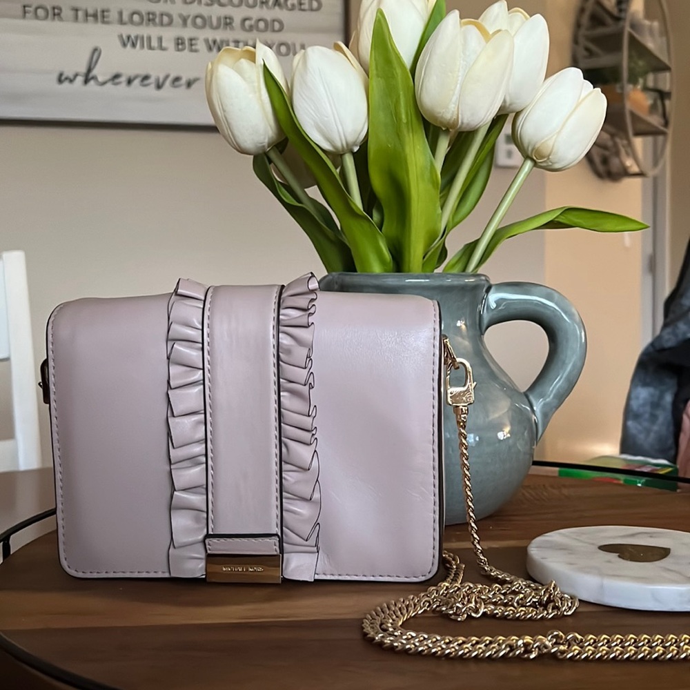 EUC Michael Kors Crossbody